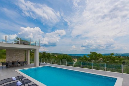 Villa con piscina e vista panoramica